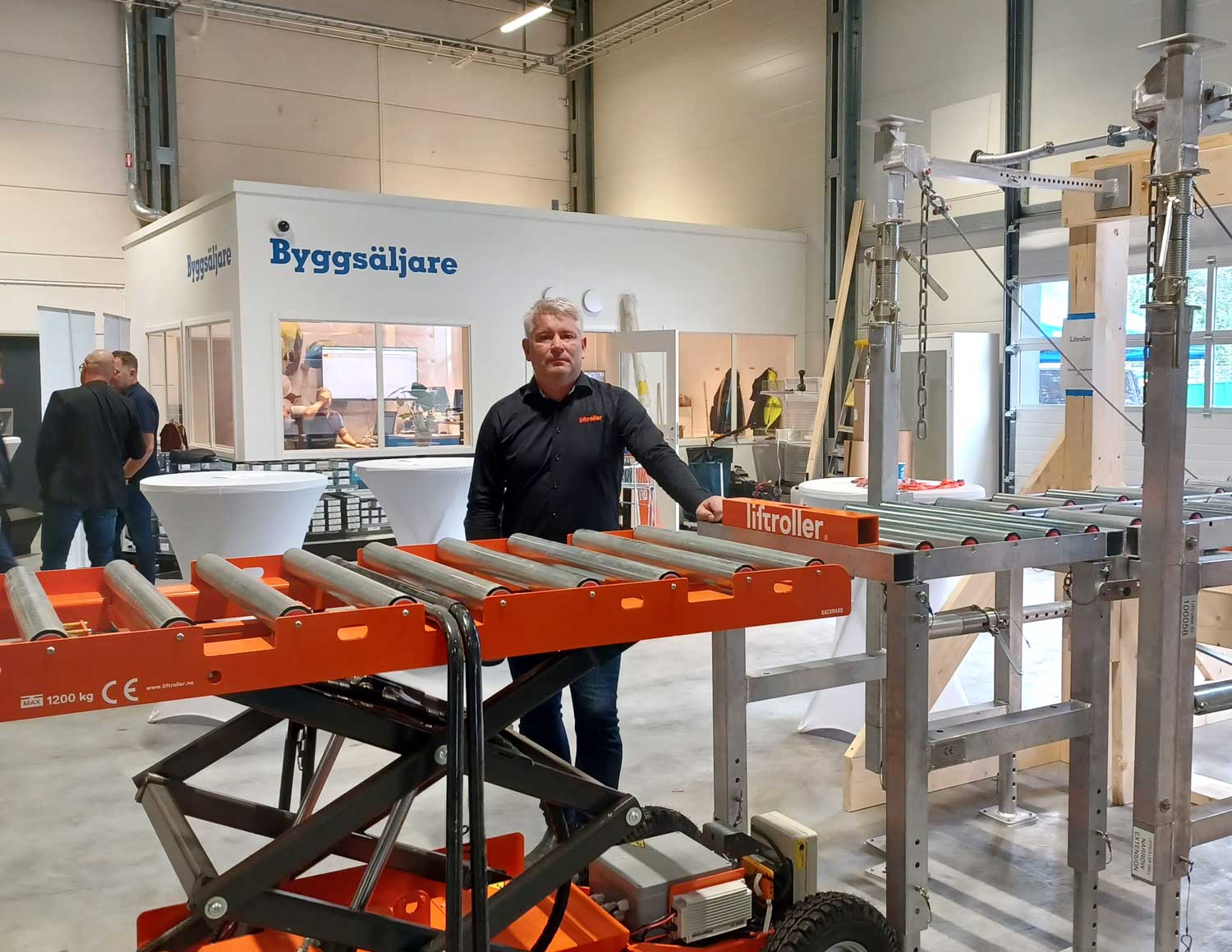 Customer Advisor in Liftroller Rental Marcus Isaksson displayed Liftroller producs at the grand opening of Ahlsells new store in Gotland