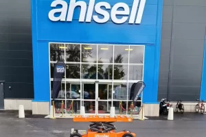 Liftroller E Wagon outside the new Ahlsell store in Gotland